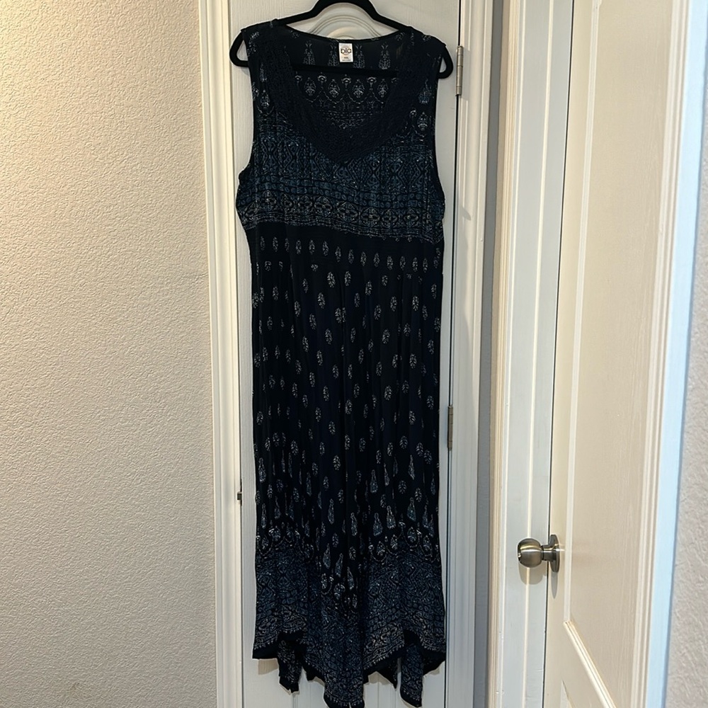 Navy sleeveless dress